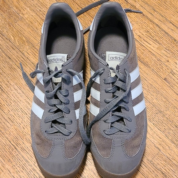adidas Shoes - Women's size 7 sneakers